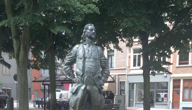  Памятник работы Франгуляна был установлен в Бельгии в рамках фестиваля «Дни Петра Великого»