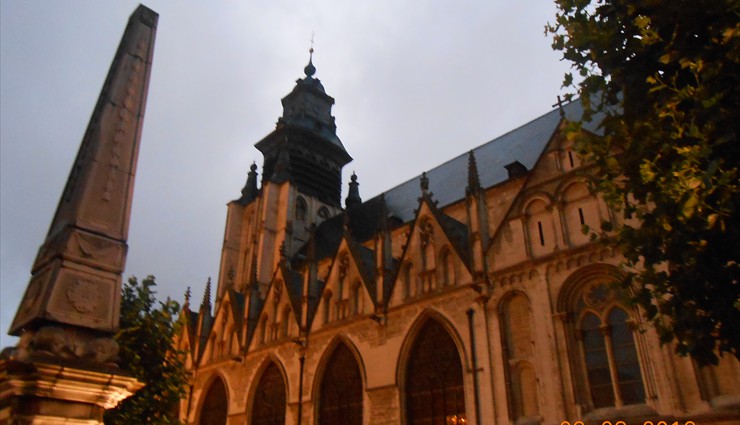 Церковь Нотр-Дам-де-ла-Шапель – один из старейших архитектурных памятников Брюсселя