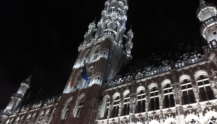 Вечером - еще прогуляемся по главной площади Брюсселя