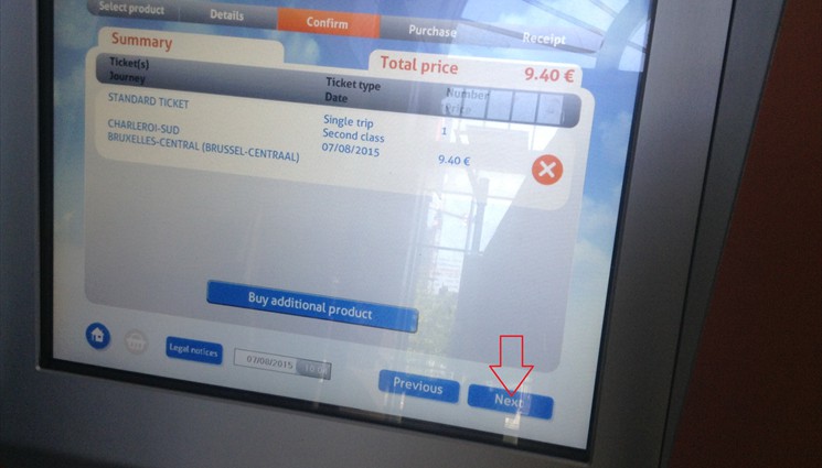 Стоимость проезда на поезде из Шарлеруа в Брюссель в одну сторону в августе 2015 года была - 9,40 евро