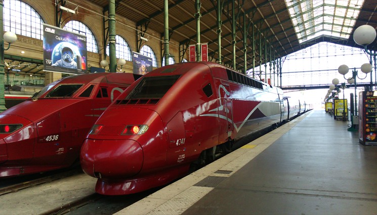 Садимся в поезд и уезжаем в Брюссель!