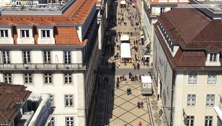 Улица Аугушта Центральный пешеходный бульвар Лиссабона, в любое время года полон туристов и местных жителей