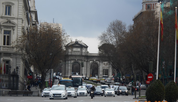 Строительство Ворот Алькала (Puerta de Alcala) продолжалось с 1764 по 1778 гг