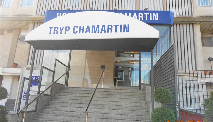 Рядом с вокзалом есть большая гостиница - TRYP CHARMATIN