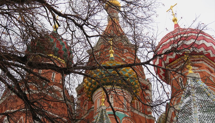 The Cathedral was the city's tallest building until the completion of the Ivan the Great Bell Tower in 1600