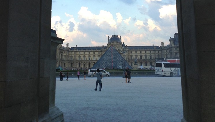 Лувр - самый популярный музей мира, а заодно и третий по величине.