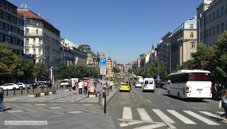 Территория современной Вацлавской площади оставалась рынком до середины 19 века