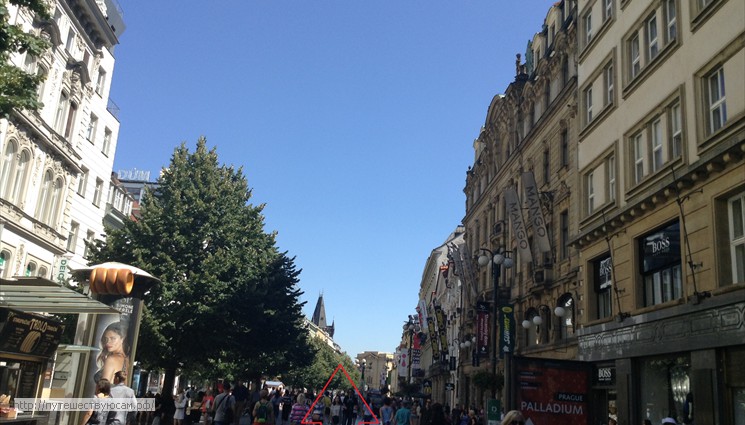 Это одна из самых известных улиц Праги