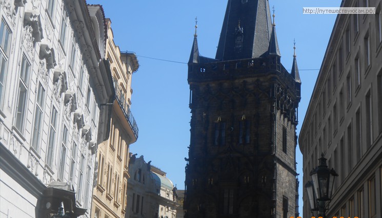 Готическая Пороховая башня ХV века - жемчужина чешской архитектуры