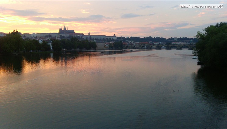 Вид на Прагу в это время - потрясающий