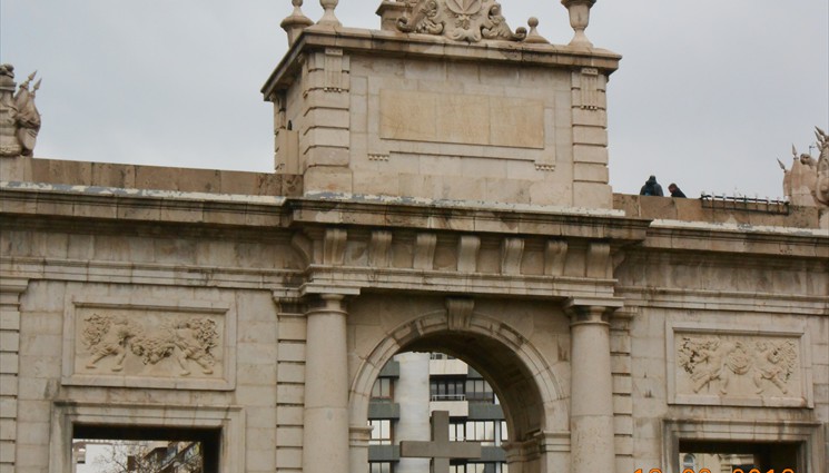 Ворота Puerta de la Mar – это одни из самых великолепных ворот Валенсии