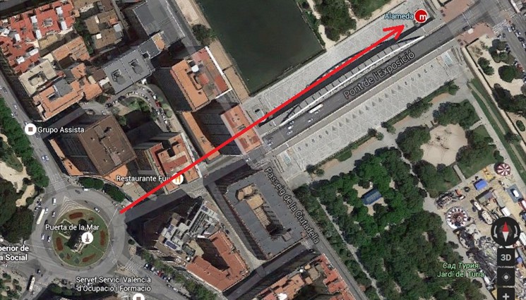 К последней достопримечательности от этой площади (Plaza Porta de la Mar) быстрее всего можно доехать на метро