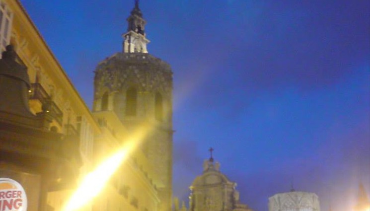 Башня Мигелете или Микалет (El Miguelete)