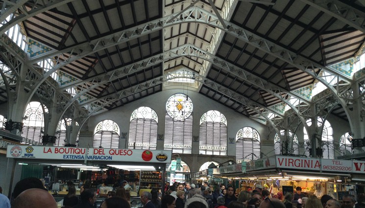 Центральный рынок Валенсии – это крупнейший и один из самых старых продуктовых рынков Европы