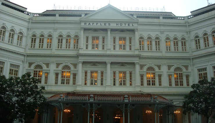 Отель Раффлз (The Raffles Hotel)