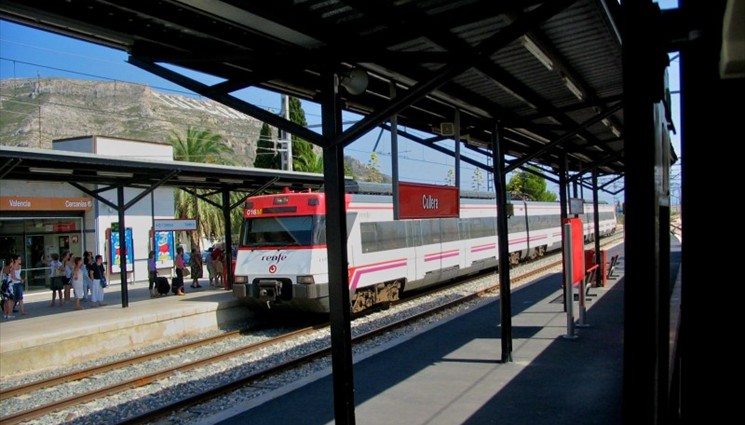 Из Валенсии до Кульеры можно доехать на поезде, со станции Valencia Joaquin Sorolla