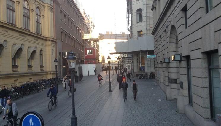 Проезжаем по улочкам Стокгольма