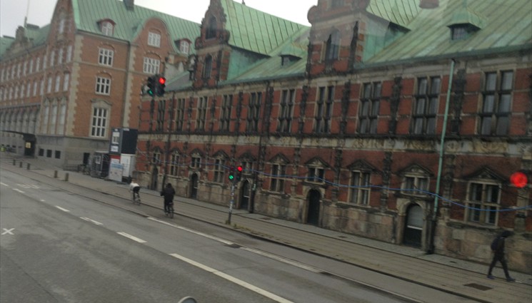 Бёрсен (Børsen) - здание Копенгагенской биржи на острове