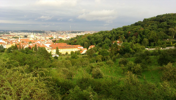 Панорама Праги с Петршина холма