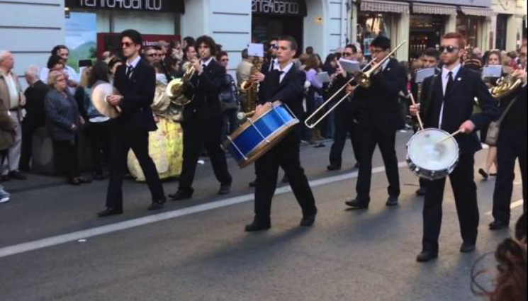 Парад в Валенсии 2014 год