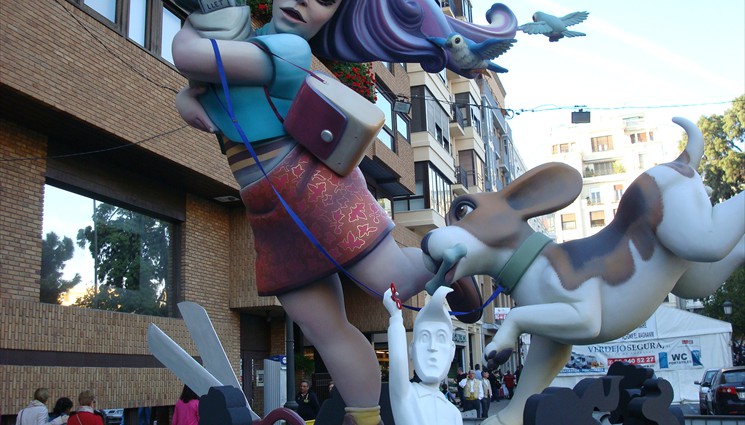 Фигуры на празднике Фальяс в 2014 году