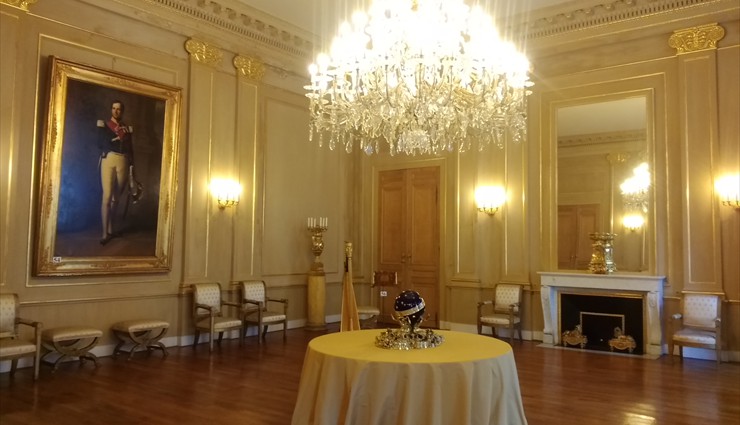 В былые времена эта комната предназначалась для сановников, ожидающих приёма у короля