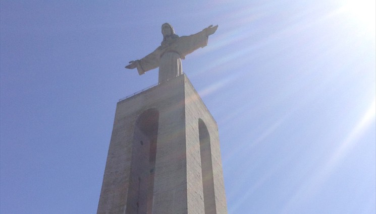 Статуя Христа в Лиссабоне, Португалия