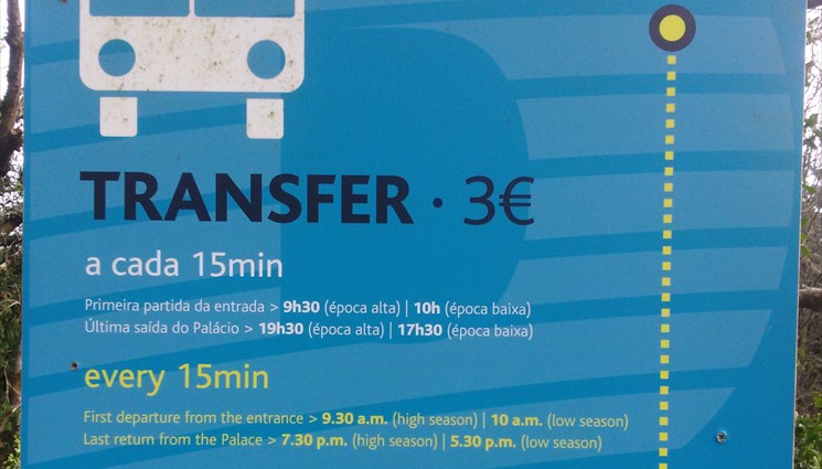 В кассе заранее нужно купить трансфер за 3 евро