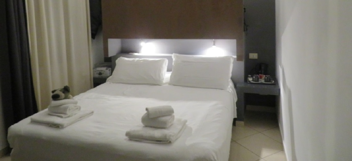 Crossroad Hotel