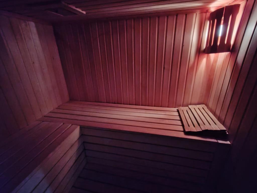 Сауна и бассейн