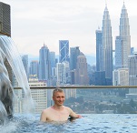 Regalia Suites бассейн
