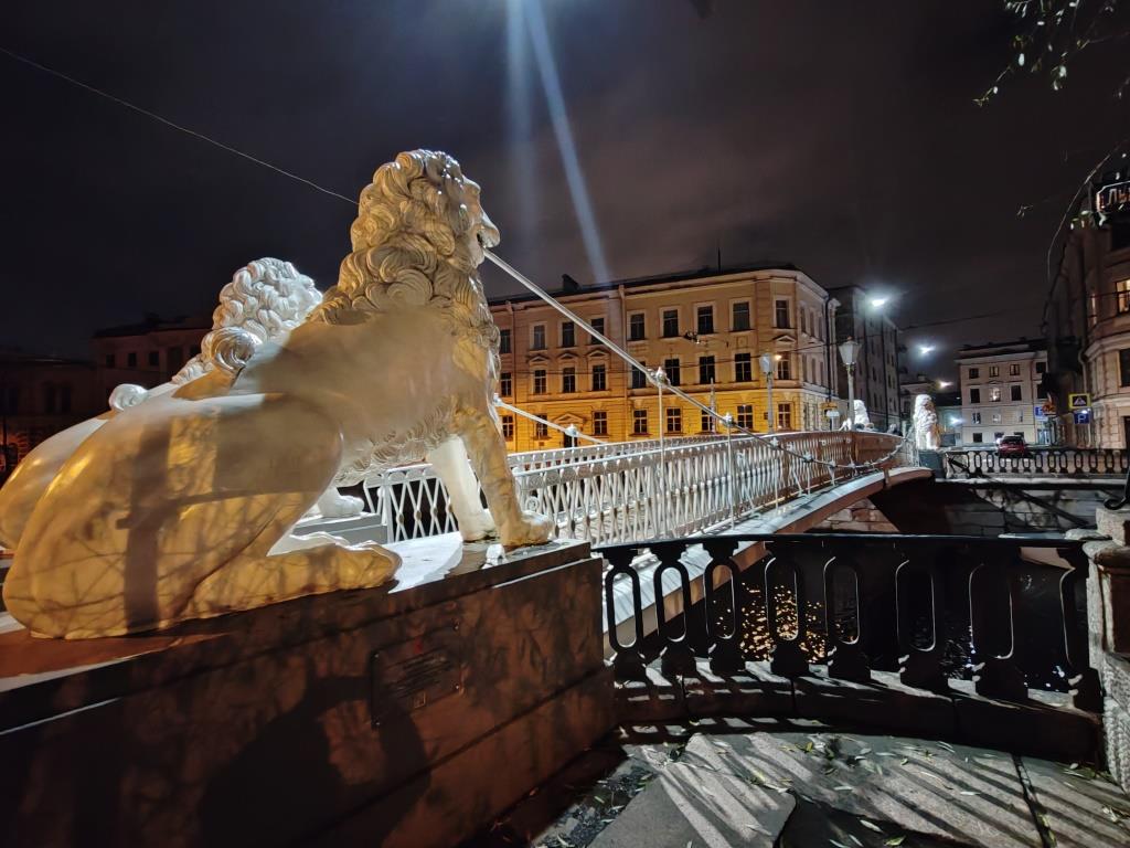 Огни вечернего Петербурга