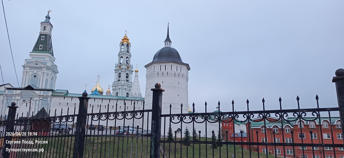 У стен святой обители